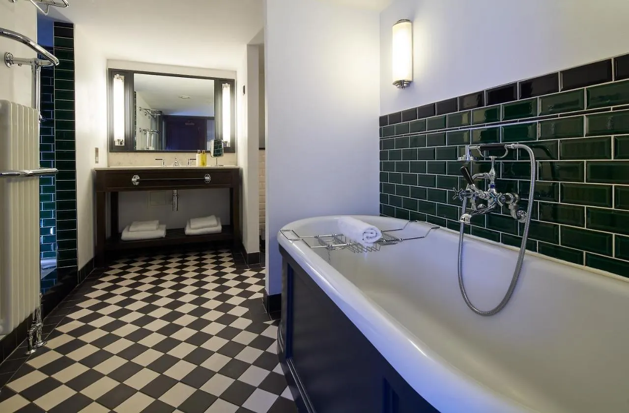 Апарт отель Cheval The Edinburgh Grand 5*,