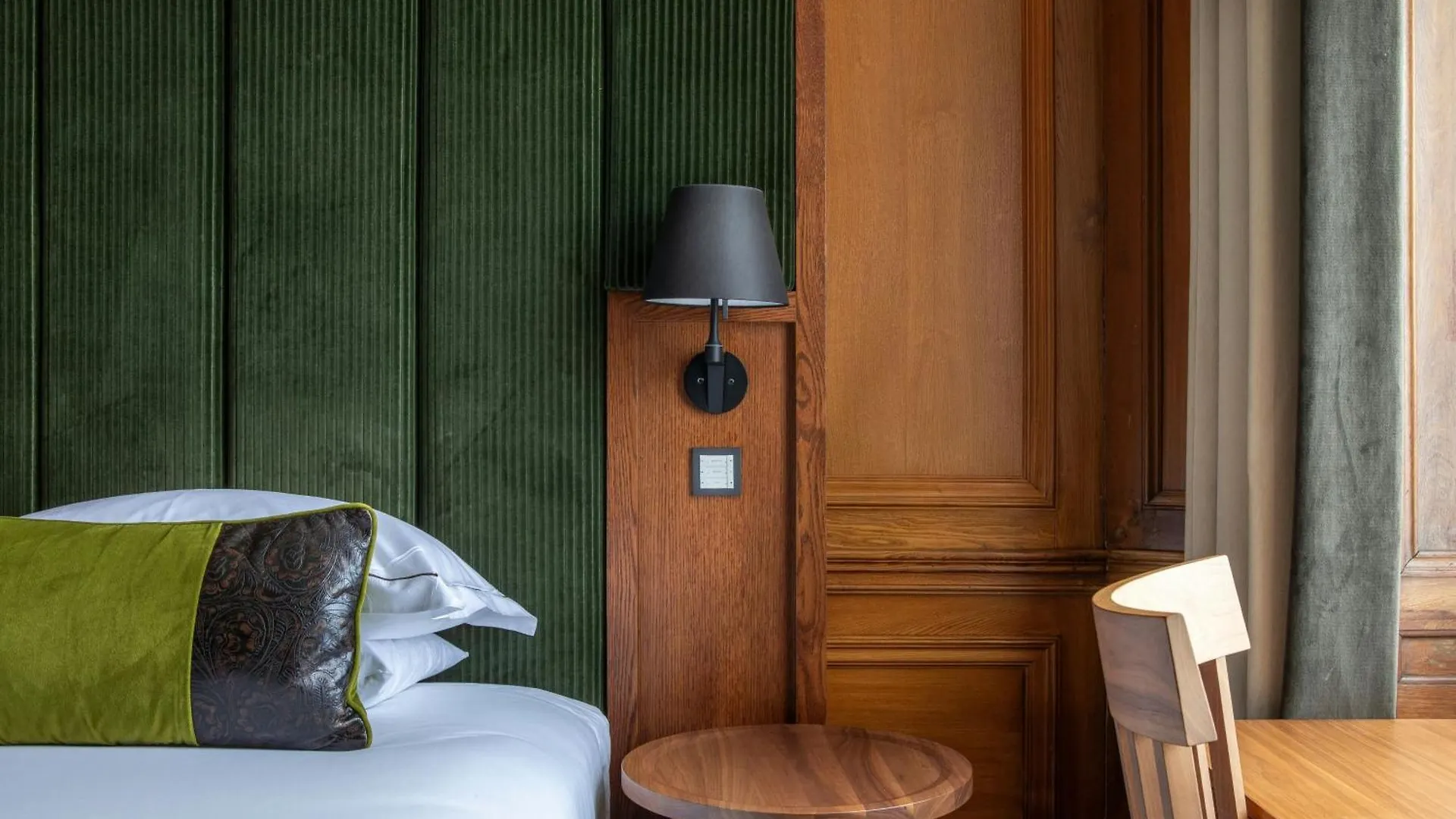 The Edinburgh Grand, A Luxury Collection Hotel, אדינבורו מלון דירות