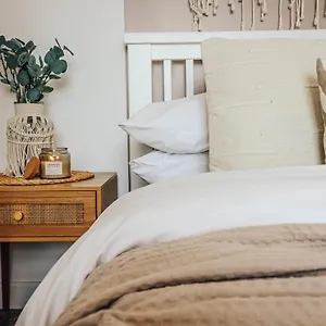 Principality View Two, By Solace Apartment Cardiff