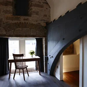 5* Aparthotel Old Town Chambers, Autograph Collection